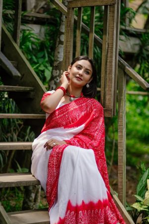 চান্দেরি সিল্ক ডিজিটাল প্রিন্ট শাড়ী